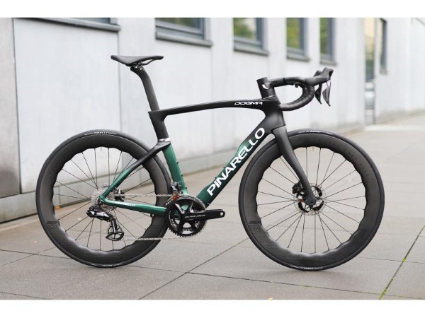 Pinarello Dogma F Disk một trong những chiếc xe đạp đua đắt nhất thế giới