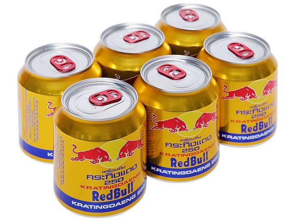 Một lon Red Bull original 250ml thường chứa khoảng 110-115 calo