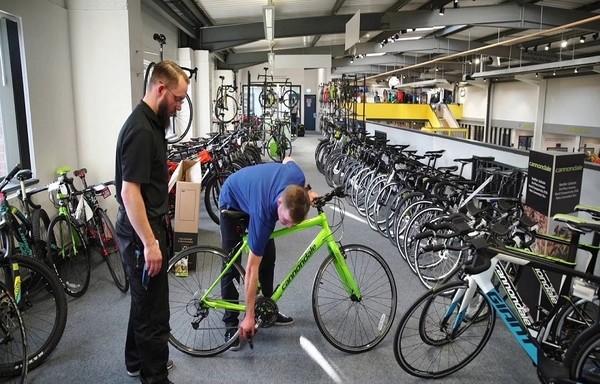 Xe đạp Cannondale​ của nước nào? Chất lượng tốt không?