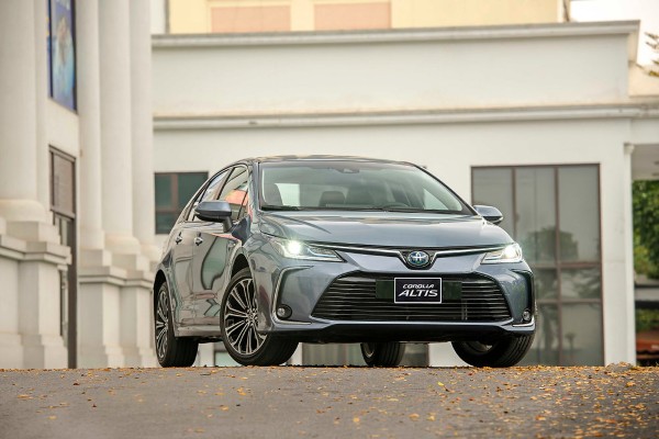 Toyota đã có mặt tại thị trường Việt Nam nhờ vào những mẫu xe bền bỉ và tiết kiệm nhiên liệu